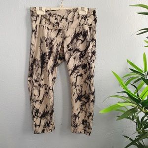 Lululemon size 4 women’s leggings Tie Dye